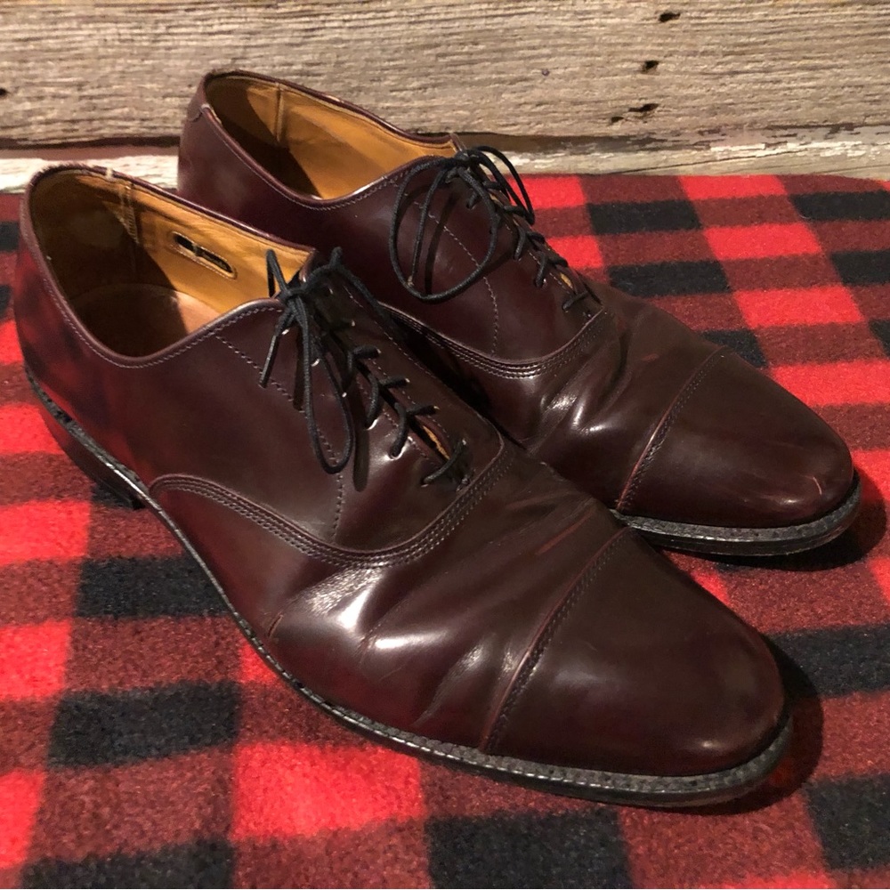 Allen Edmonds Park Avenue cap toe shoe. Cordovan. Size 10 1/2B.